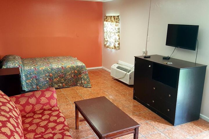 Room 22 of 33
