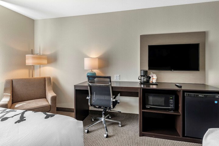 Room 20 of 40