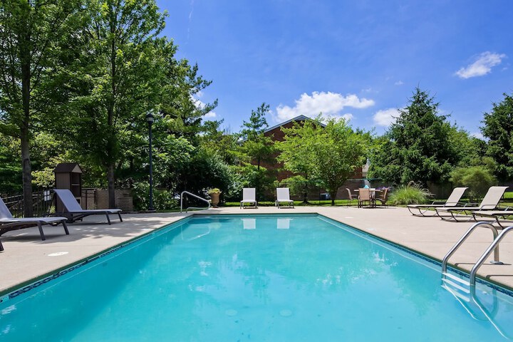 Pool 3 of 33