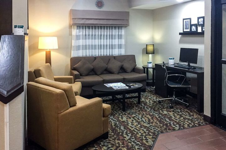 Hotel Interior 6 of 26
