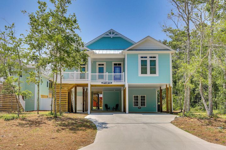 Coastal North Carolina Retreat: Half Mile to Beach