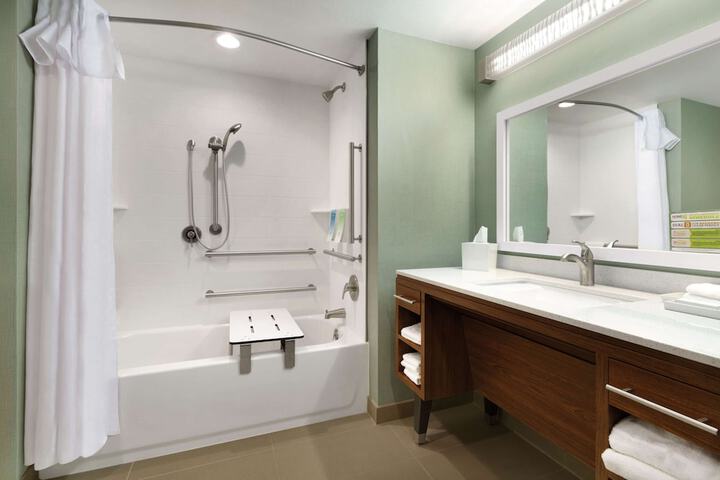 Room 15 of 26