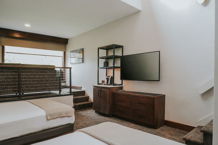 Room 17 of 35
