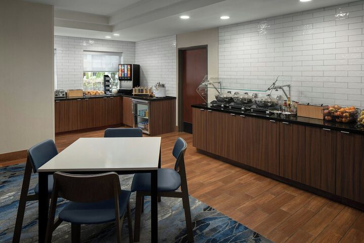 Fairfield Inn & Suites by Marriott Lake Oswego