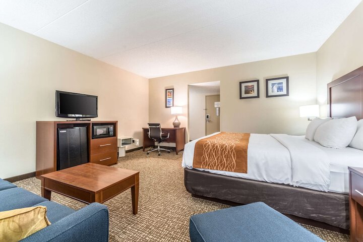 Room 25 of 48