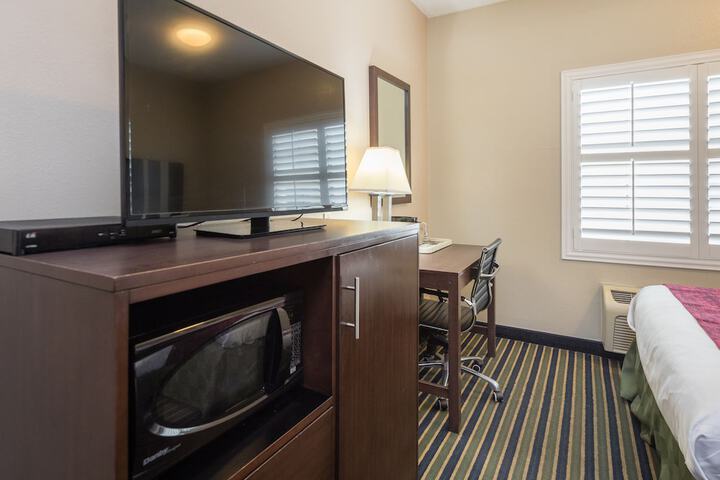 Room 9 of 22