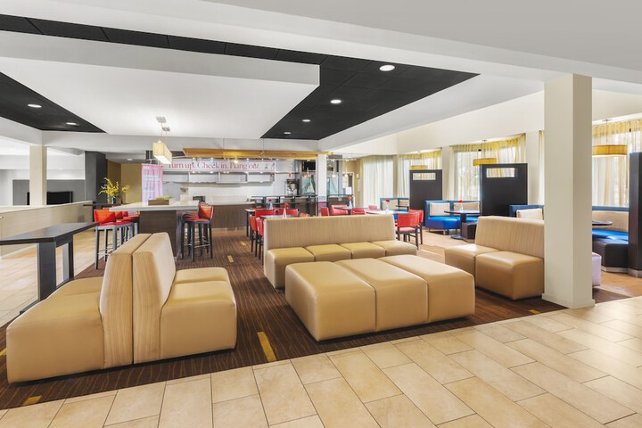 Hotel Interior 12 of 72