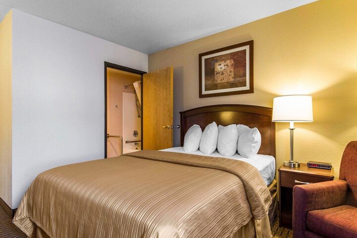 Room 14 of 36