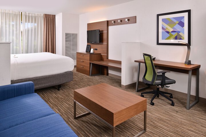 Room 13 of 41