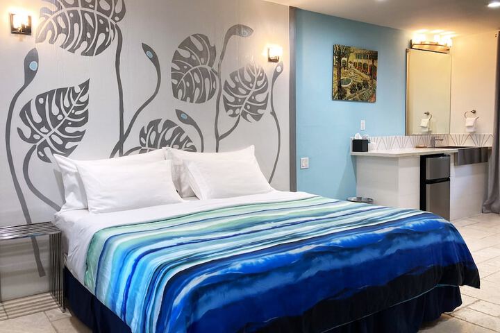 Room 8 of 21