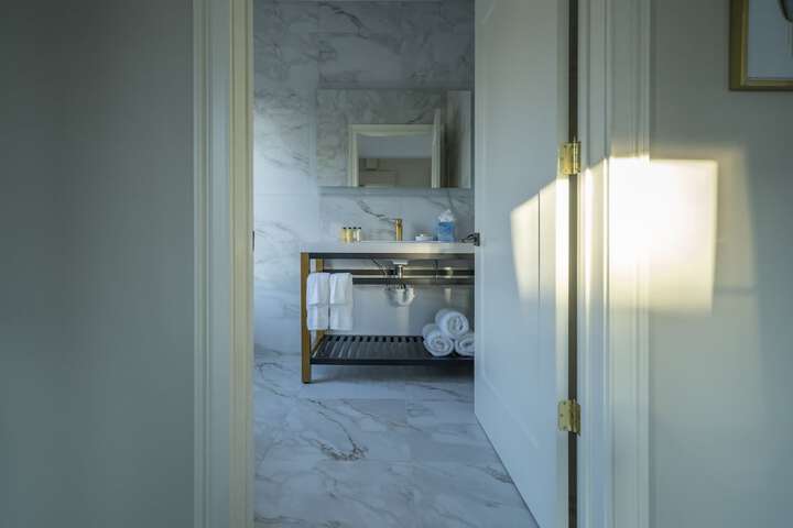 Room 14 of 36