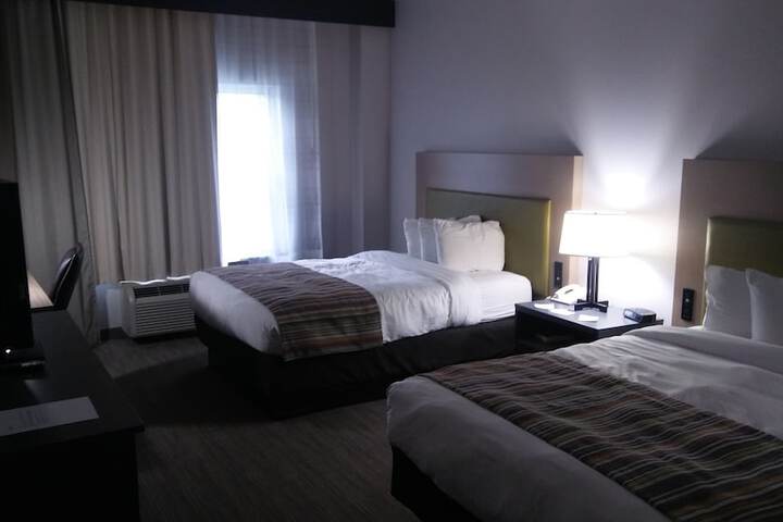 Room 28 of 44