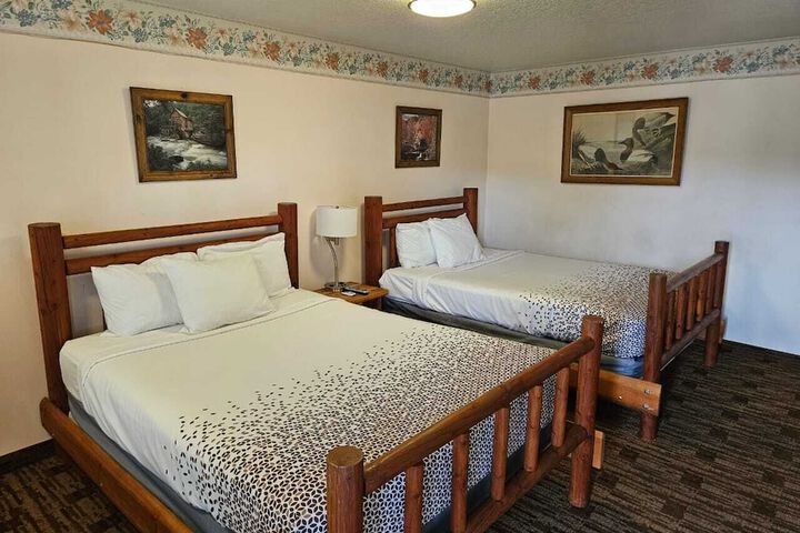 Room 21 of 28