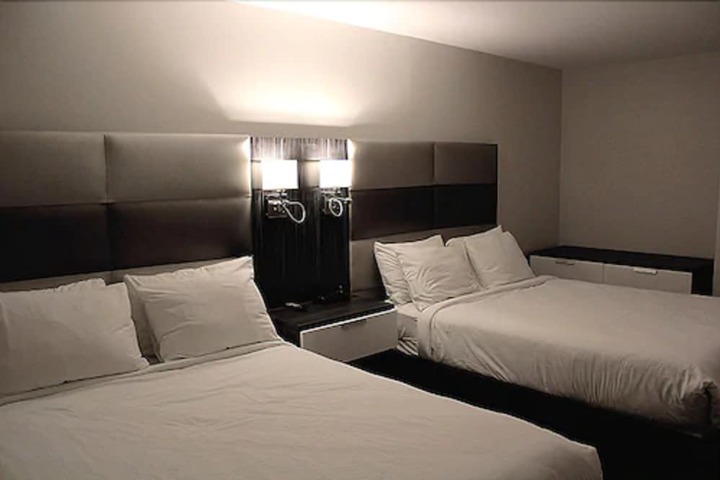 Room 16 of 36