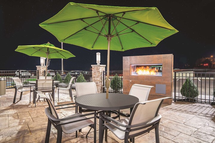 La Quinta Inn & Suites by Wyndham Cleveland near Lee Univ