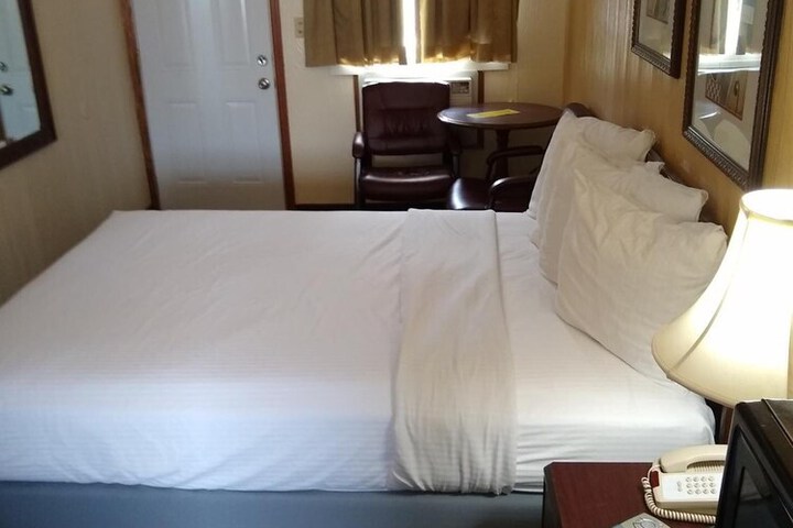 Room 27 of 51