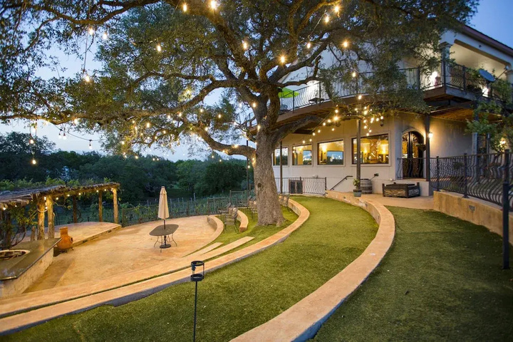 The Vineyard B & B at Lost Creek Ranch