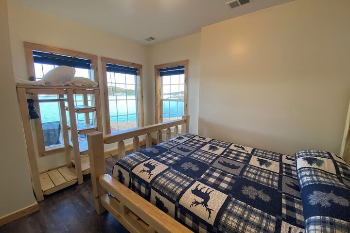Keweenaw Waters Resort