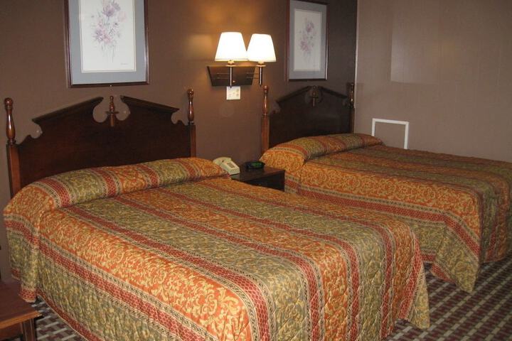 Room 10 of 20
