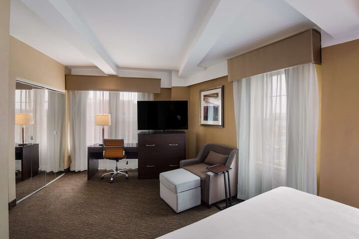 Room 20 of 33