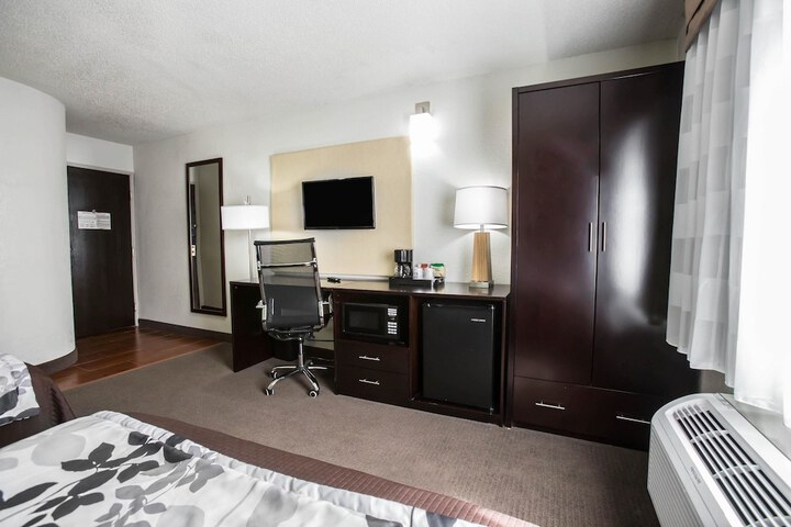 Room 25 of 45