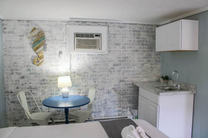 Room 68 of 90