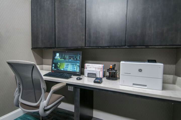 Business Center 63 of 63