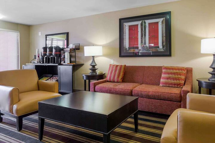 Hotel Interior 12 of 32