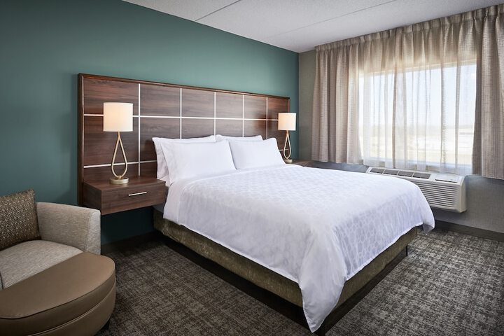 Staybridge Suites Niagara-On-The-Lake by IHG