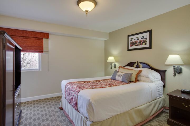 Room 33 of 63