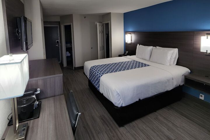 Room 14 of 21