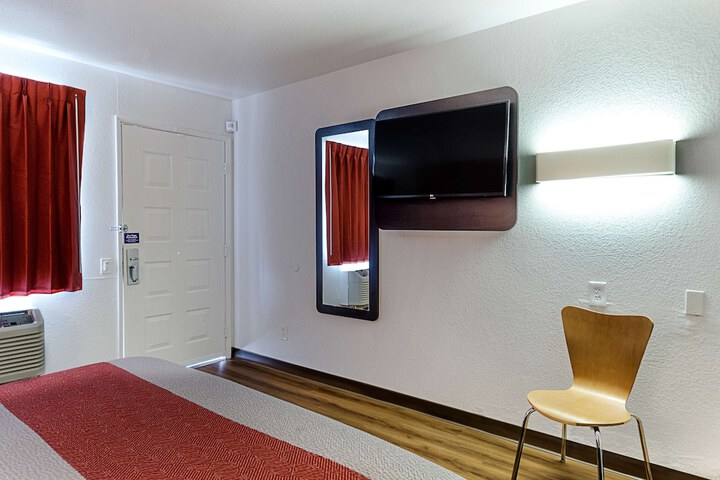 Room 31 of 35