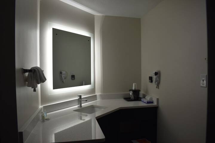 Room 76 of 142