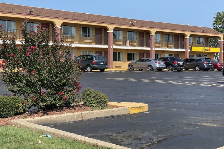 Super 8 by Wyndham Midwest City OK