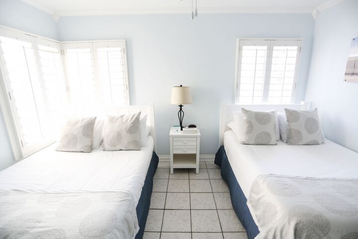 Room 47 of 102