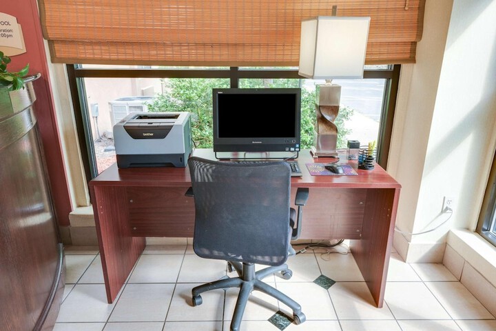 Business Center 55 of 55