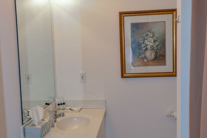 Room 47 of 81