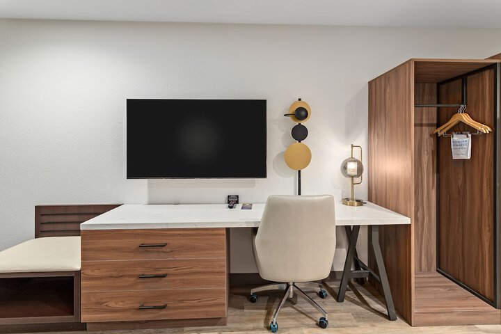 Room 39 of 60