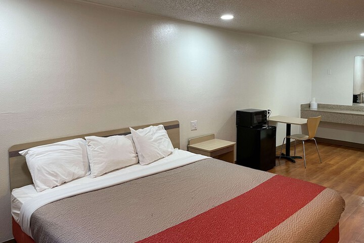 Room 25 of 30