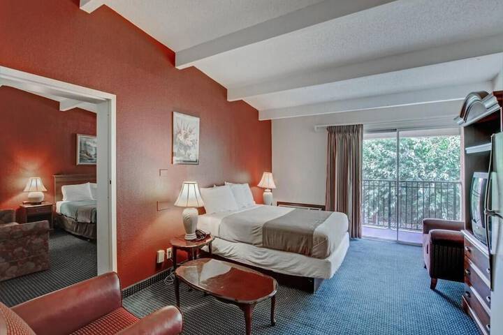 Room 6 of 23