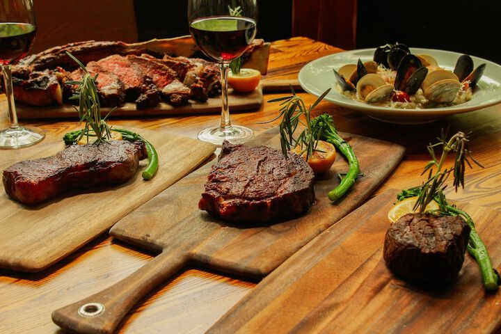 Dining 75 of 94