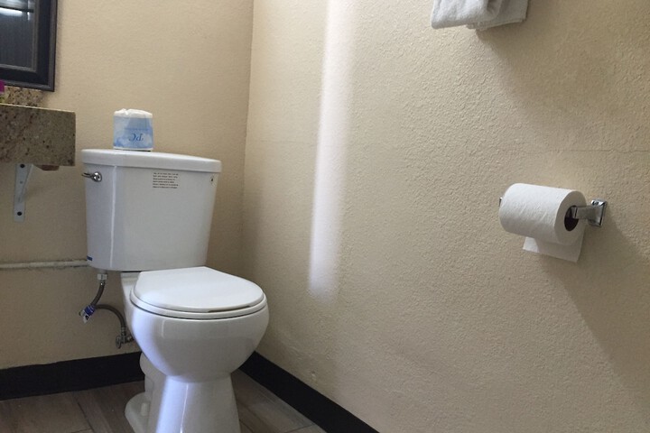 Room 7 of 15