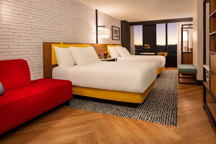 Room 29 of 64