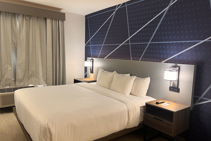 Comfort Suites Louisville Airport