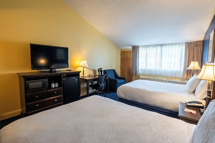 Fireside Inn & Suites Waterville