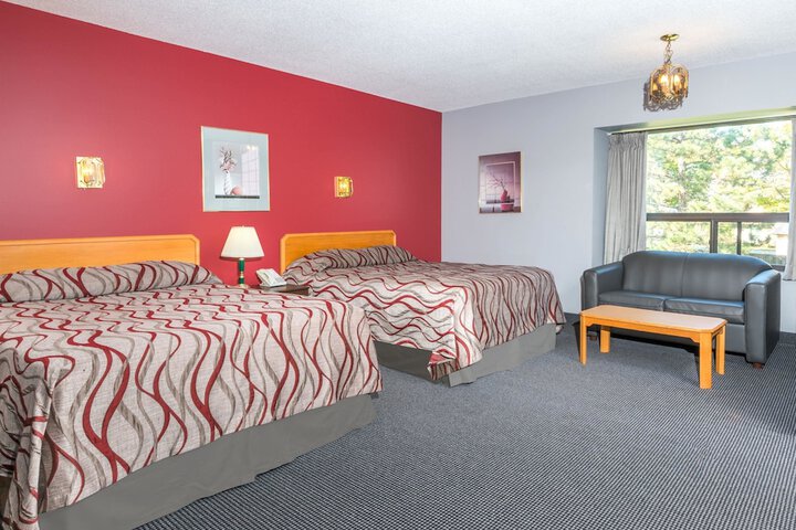 Room 10 of 25
