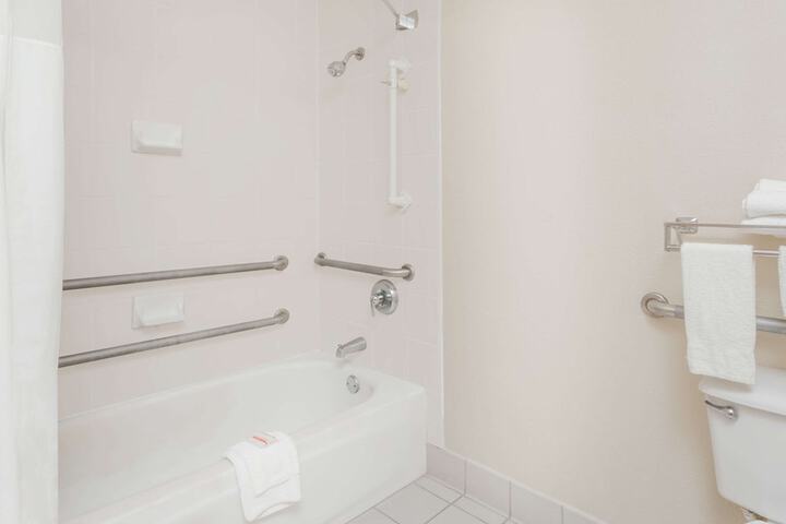 Room 14 of 23