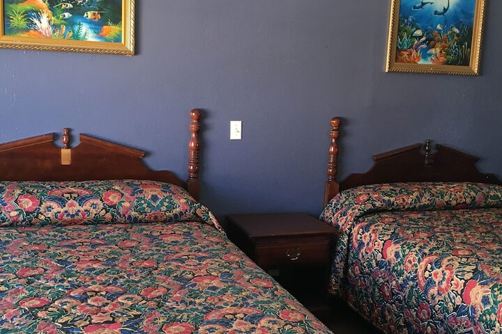 Room 14 of 32