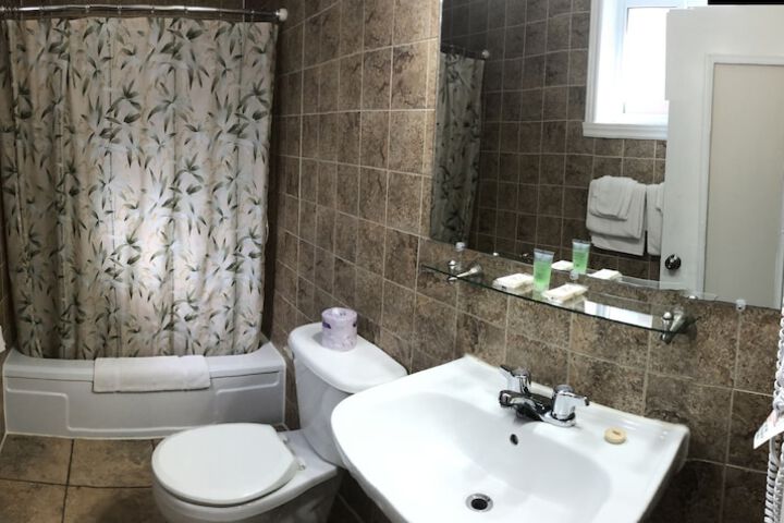 Room 33 of 45
