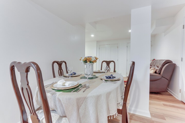 Cozy Inwood Apartment: History Hiking & Wine!